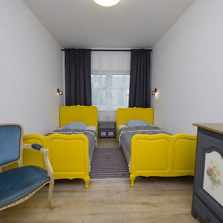 Central Apartment - Folk District Bratislava Ngoại thất bức ảnh